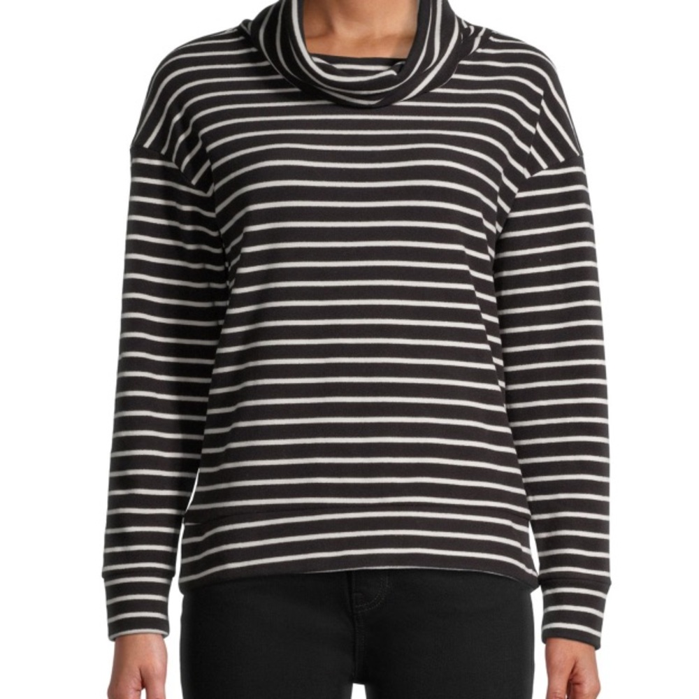 So cozy. Plush striped fleece- size large.